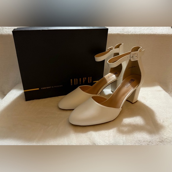 IDIFU Women’s Ivory Block Heel Mary Jane Pumps Ankle Strap Sz 9 NIB